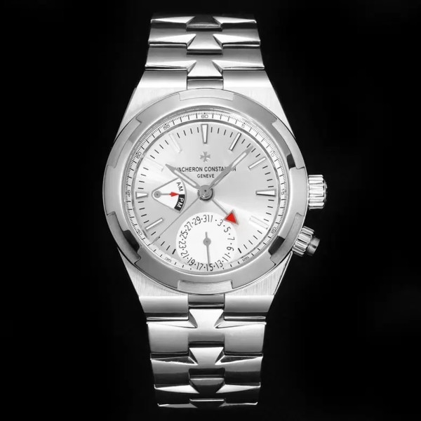 PZ공장 바쉐론 콘스탄틴 오버시즈 듀얼타임 화이트 다이얼 SS 브레이슬릿 41mm  7900V/110A-B333