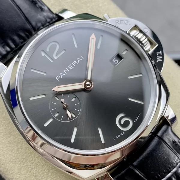 VS공장 파네라이 루미노르 블랙 다이얼 42mm PAM01250