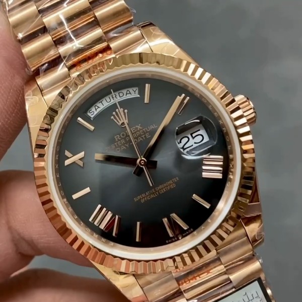 QF공장 롤렉스 데이데이트 그라데이션 그레이 로만 다이얼 RG 금통 40mm  V5(텅스텐 헤비 버전) 228235