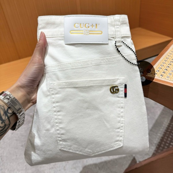 구찌 24SS 슬림핏 GG로고 데님 팬츠