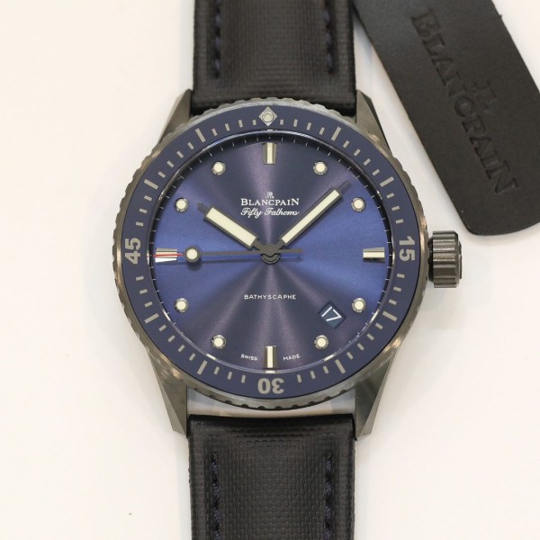 GF공장 블랑팡 피프티 패덤즈 새틴 그레이 세라믹 블루 다이얼 43mm 5000-0240-O52A